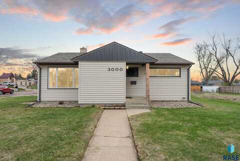3000 S Lake Ave, Sioux Falls, SD 57105