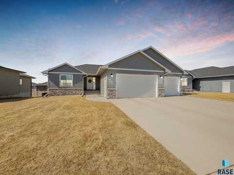 4009 S Catcher Ct, Sioux Falls, SD 57110