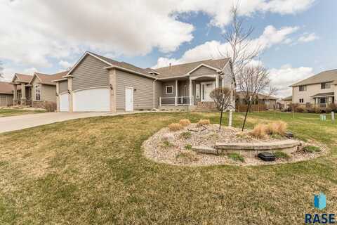 6520 S Heatherridge Trl, Sioux Falls, SD 57108
