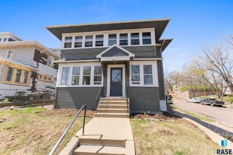 227 N Spring Ave, Sioux Falls, SD 57104