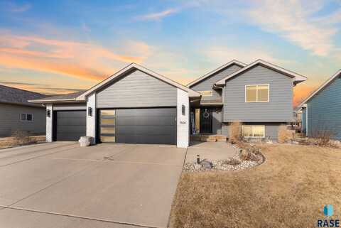 7660 S Rose Crest Ct, Sioux Falls, SD 57108