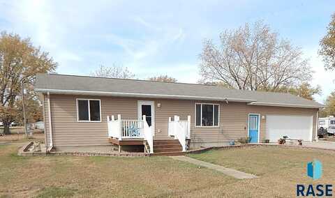208 5th St, Hudson, SD 57034