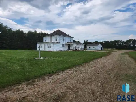 45730 242Nd St, Madison, SD 57042