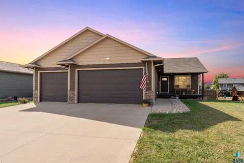 5805 N Sand Ave, Sioux Falls, SD 57104