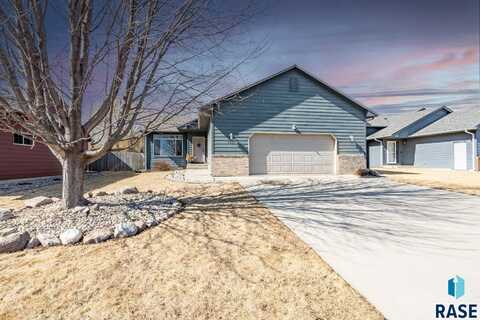 2021 S Mary Beth Ave, Sioux Falls, SD 57106