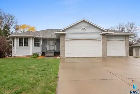 204 E 9th St, Crooks, SD 57020