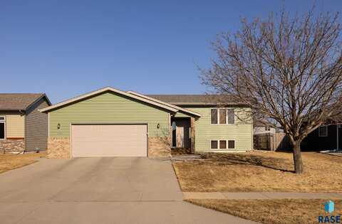 506 Emmett Trl, Harrisburg, SD 57032