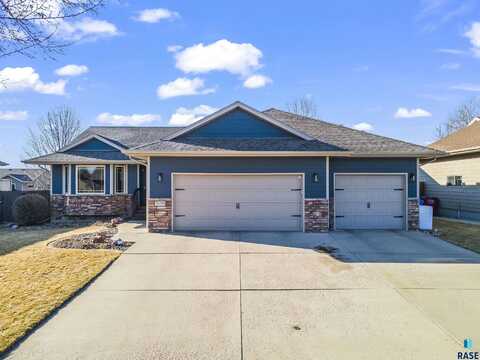 5129 S Manchester Ct, Sioux Falls, SD 57108