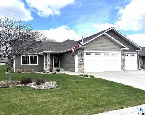 1818 Tatanka Pass, Brookings, SD 57006