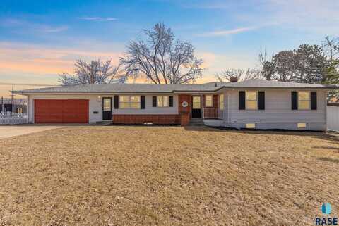 2608 S Jefferson Ave, Sioux Falls, SD 57105