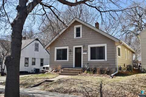1809 S Summit Ave, Sioux Falls, SD 57105