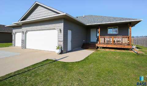323 Thelma Ave, Harrisburg, SD 57032