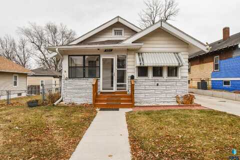 604 S Grange Ave, Sioux Falls, SD 57104