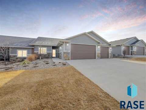 200 N PINE LAKE Dr, Sioux Falls, SD 57110