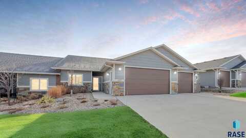 200 N PINE LAKE Dr, Sioux Falls, SD 57110