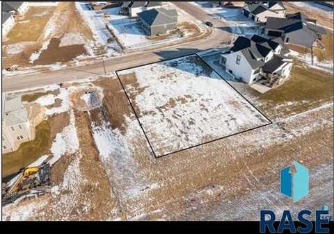 225 Central Park Ct, Harrisburg, SD 57032