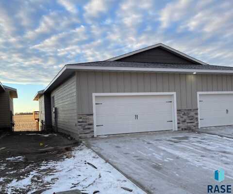 9661 W Tunis Dr, Sioux Falls, SD 57106