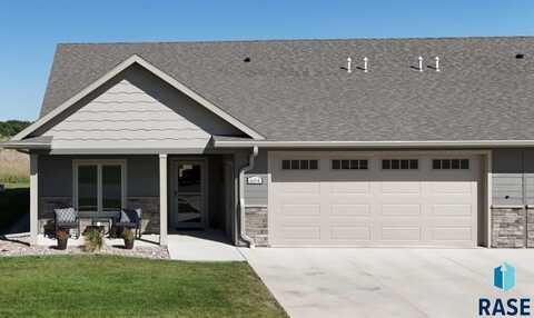604 Ash Creek Dr, Beresford, SD 57004