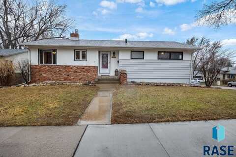 1001 E 38th St, Sioux Falls, SD 57105