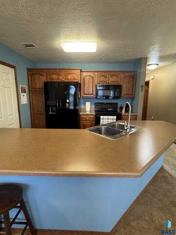 1316 N Fir Pl, Sioux Falls, SD 57107