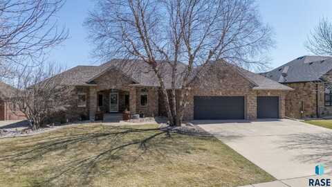 508 S Horizon Cir, Sioux Falls, SD 57106