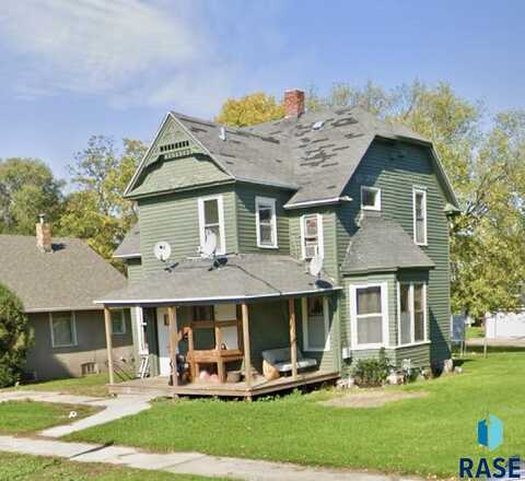 204 W Second Ave, Flandreau, SD 57028