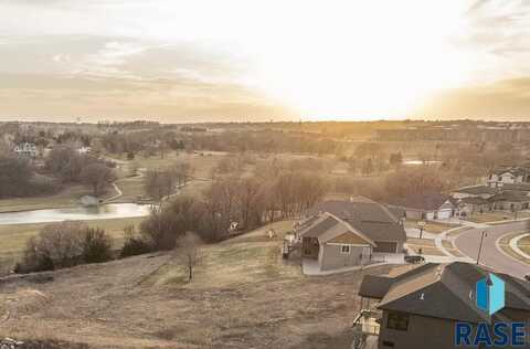 1421 S Sugar Maple Dr, Sioux Falls, SD 57110