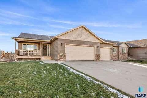 6739 43rd St, Sioux Falls, SD 57110