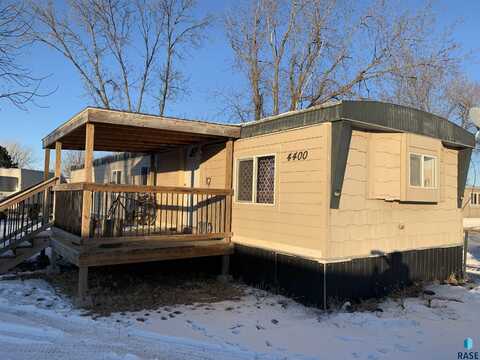 4400 S Apple Pl, Sioux Falls, SD 57105