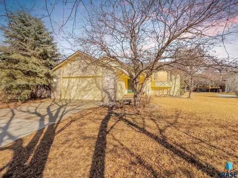 3700 E 42nd St, Sioux Falls, SD 57103