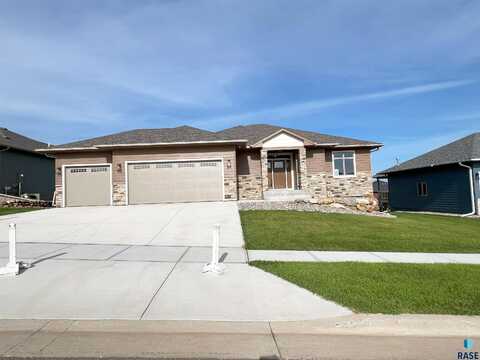2705 S Galena Ave, Sioux Falls, SD 57110