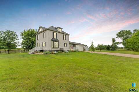 27689 477th Ave, Harrisburg, SD 57032