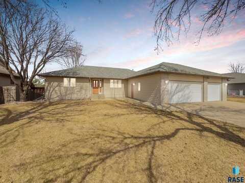 7304 W Ford Cir, Sioux Falls, SD 57106