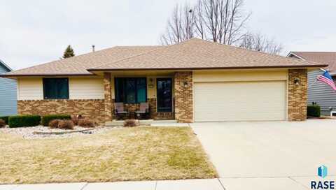 3609 S Jesse James Dr, Sioux Falls, SD 57103