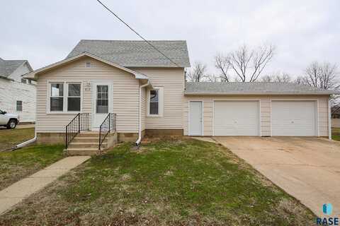 912 E 3rd St, Canton, SD 57013