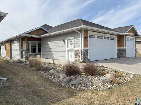 8617 W Bryggen Ct, Sioux Falls, SD 57107