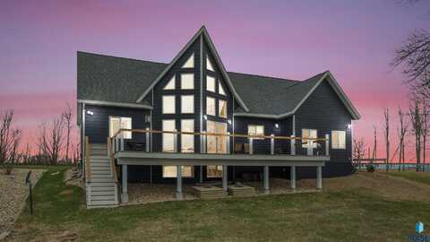 152 NW Lake Dr, Lake Norden, SD 57248
