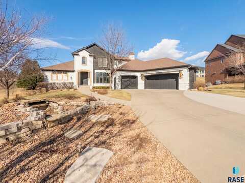 2508 W Sleigh Creek Cir, Sioux Falls, SD 57108