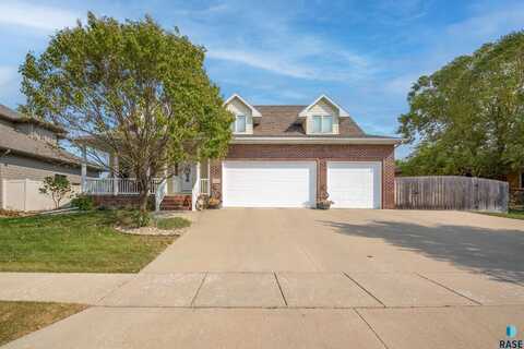 1412 W Waterstone Dr, Sioux Falls, SD 57108