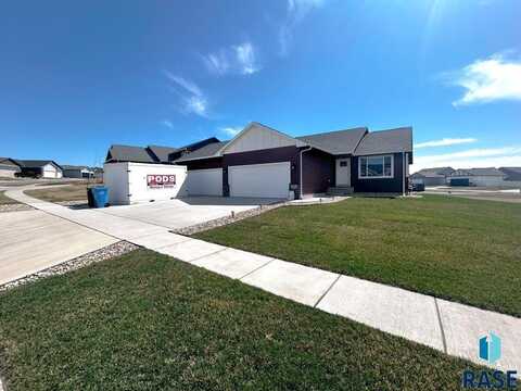 6704 W Viola Ct, Sioux Falls, SD 57107