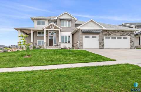 288 Central Park Ct, Harrisburg, SD 57032