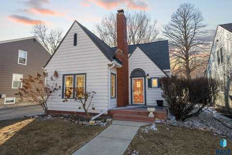1703 S Carter Pl, Sioux Falls, SD 57105