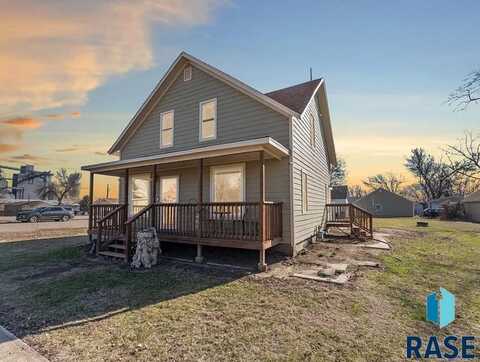 201 S Washington St, Humboldt, SD 57035