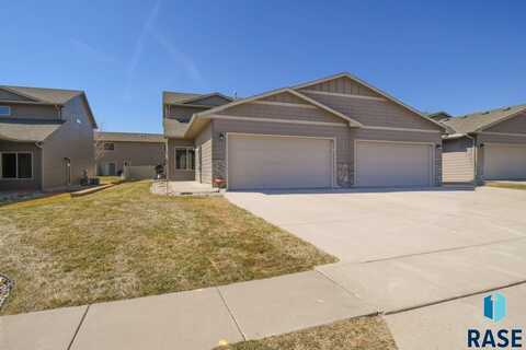 4007 S Grand Slam Ave, Sioux Falls, SD 57110