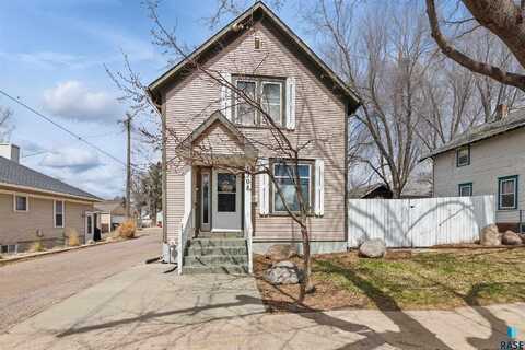 1308 W 10th St, Sioux Falls, SD 57104