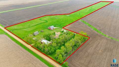 176 241st St, Jasper, MN 56144