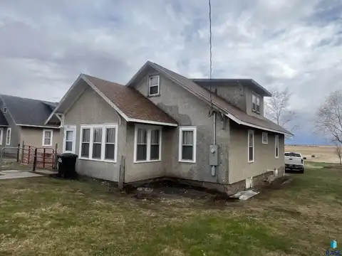 103 E 4th Est, Delmont, SD 57330