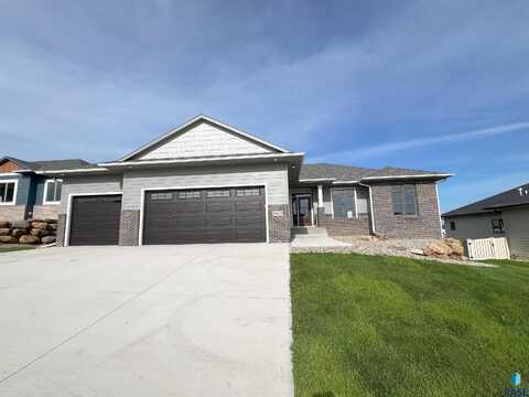 2613 S Galena Ave, Sioux Falls, SD 57110