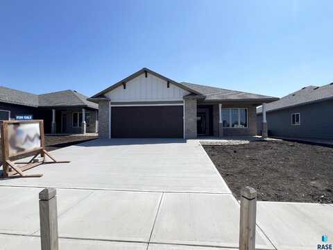 5932 S Spirea Ave, Sioux Falls, SD 57108