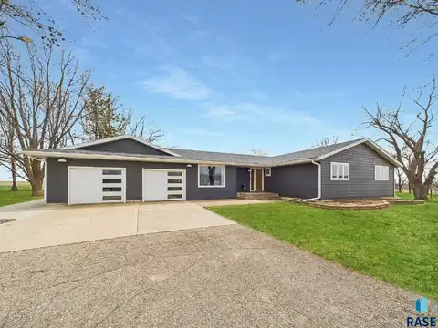 46923 250th St, Baltic, SD 57003